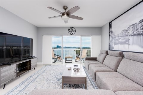 Condominio en venta en Sunny Isles Beach, Florida, 2 dormitorios, 120.31 m2 № 1232817 - foto 23