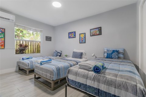 Casa en venta en Fort Lauderdale, Florida, 4 dormitorios, 155.98 m2 № 713752 - foto 11