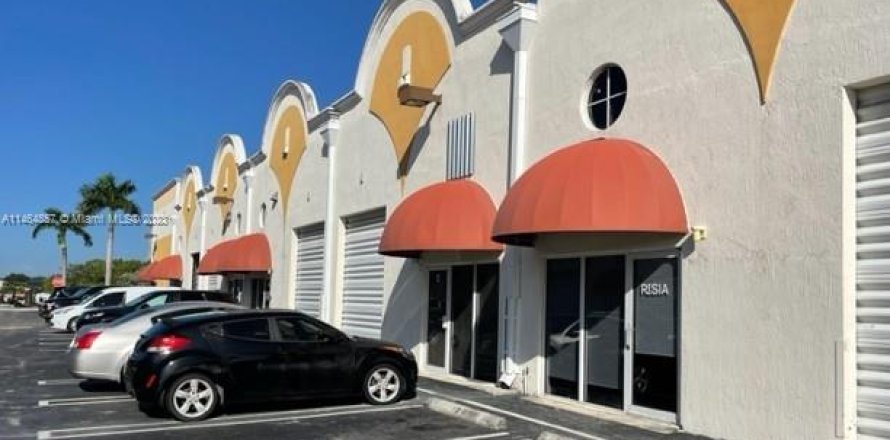 Immobilier commercial à Miami, Floride № 756500