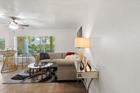 Condominio en venta en Oakland Park, Florida, 2 dormitorios, 116.69 m2 № 983879 - foto 7