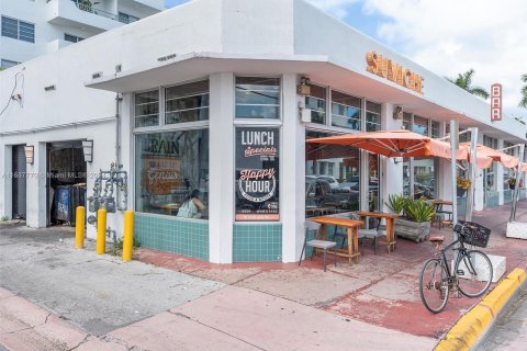 Propiedad comercial en venta en Miami Beach, Florida № 1309777 - foto 20