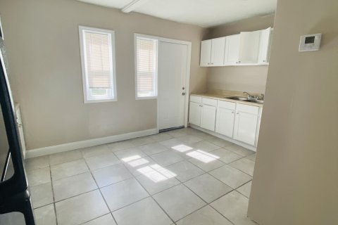 House in Jacksonville, Florida 1 bedroom, 102.19 sq.m. № 766258 - photo 4
