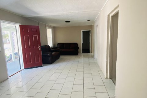House in Jacksonville, Florida 1 bedroom, 102.19 sq.m. № 766258 - photo 3