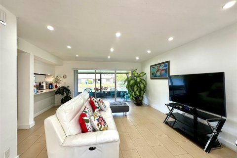 Adosado en venta en Sunrise, Florida, 3 dormitorios, 137.96 m2 № 1172174 - foto 30