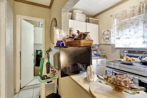 Villa ou maison à vendre à Pompano Beach, Floride: 2 chambres, 87.98 m2 № 587709 - photo 13