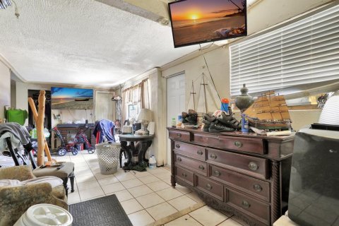 Villa ou maison à vendre à Pompano Beach, Floride: 2 chambres, 87.98 m2 № 587709 - photo 3