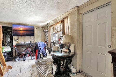 Casa en venta en Pompano Beach, Florida, 2 dormitorios, 87.98 m2 № 587709 - foto 2