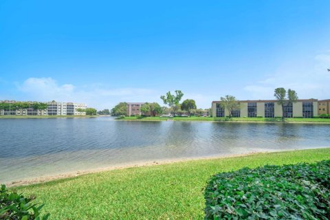 Condominio en venta en Tamarac, Florida, 2 dormitorios, 114.27 m2 № 1120037 - foto 16