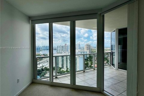 Condo in Sunny Isles Beach, Florida, 2 bedrooms  № 1403037 - photo 21