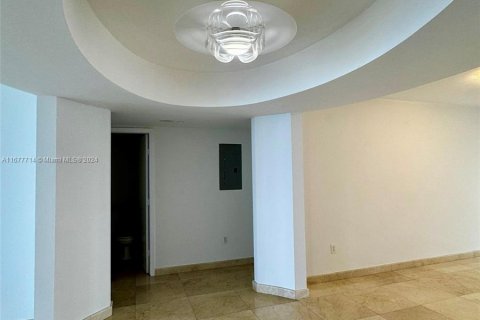 Condo in Sunny Isles Beach, Florida, 2 bedrooms  № 1403037 - photo 2