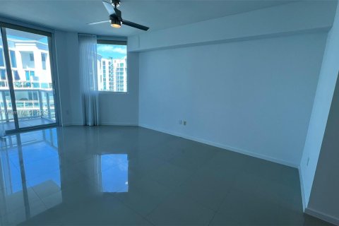 Copropriété à vendre à Aventura, Floride: 2 chambres, 124.77 m2 № 1402780 - photo 3