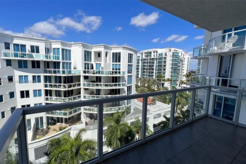 Copropriété à vendre à Aventura, Floride: 2 chambres, 124.77 m2 № 1402780 - photo 1