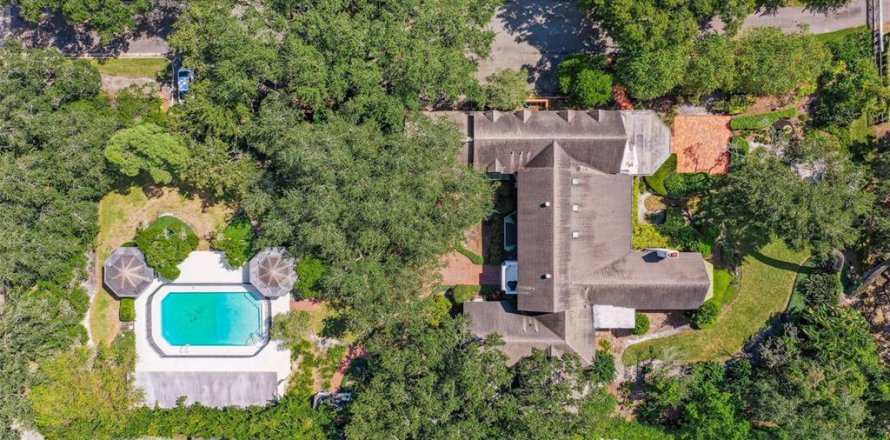 Villa ou maison à Tampa, Floride 5 chambres, 558.25 m2 № 1392077