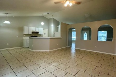 Villa ou maison à vendre à Kissimmee, Floride: 3 chambres, 150.41 m2 № 1359821 - photo 2