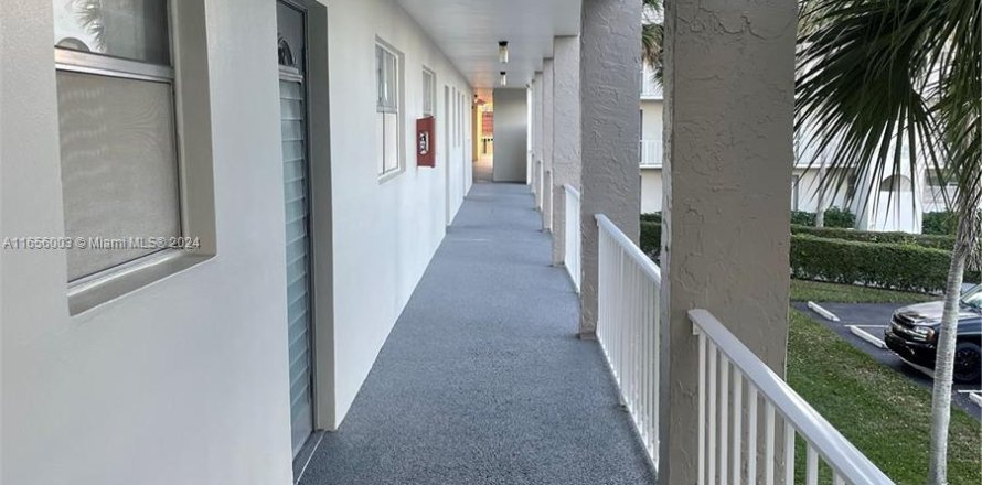 Condo in Sunrise, Florida, 2 bedrooms  № 1355343