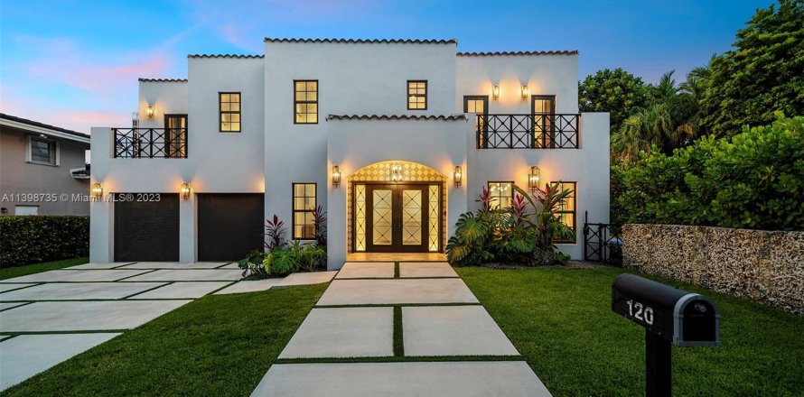 Villa ou maison à Coral Gables, Floride 5 chambres, 309.09 m2 № 537000