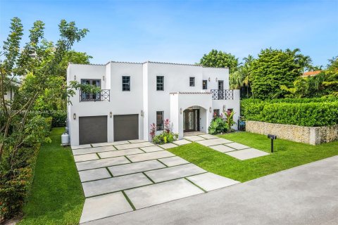 Villa ou maison à vendre à Coral Gables, Floride: 5 chambres, 309.09 m2 № 537000 - photo 2