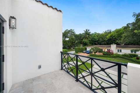 Villa ou maison à vendre à Coral Gables, Floride: 5 chambres, 309.09 m2 № 537000 - photo 29
