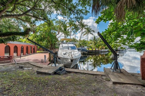 House in Fort Lauderdale, Florida 4 bedrooms, 261.61 sq.m. № 1225693 - photo 8