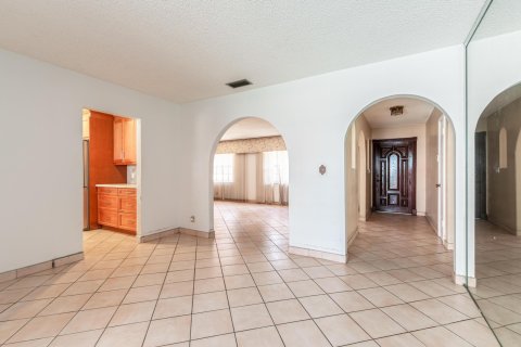 House in Fort Lauderdale, Florida 4 bedrooms, 261.61 sq.m. № 1225693 - photo 24