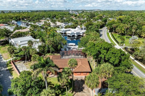 House in Fort Lauderdale, Florida 4 bedrooms, 261.61 sq.m. № 1225693 - photo 13