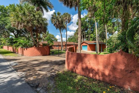 House in Fort Lauderdale, Florida 4 bedrooms, 261.61 sq.m. № 1225693 - photo 28