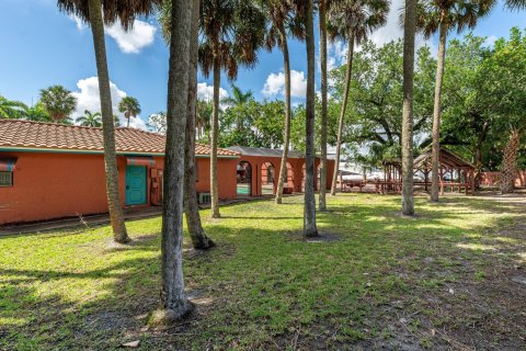 House in Fort Lauderdale, Florida 4 bedrooms, 261.61 sq.m. № 1225693 - photo 25