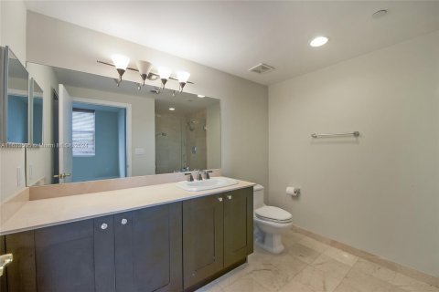 Copropriété à vendre à Coral Gables, Floride: 2 chambres, 101.26 m2 № 1315894 - photo 13