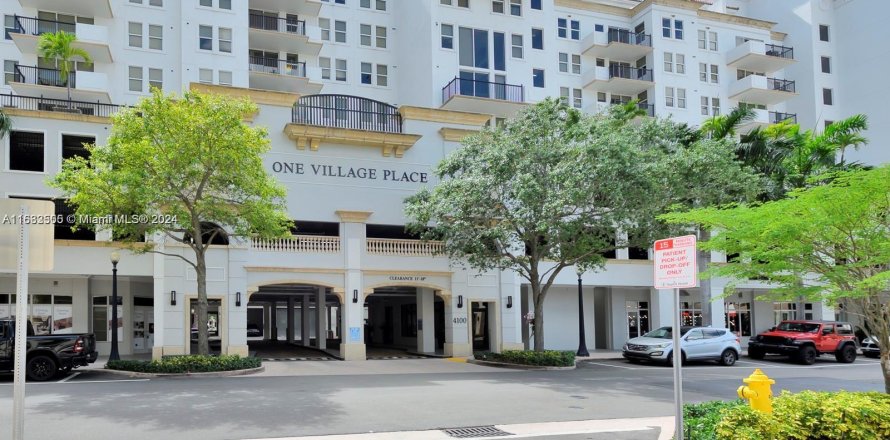 Condo in Coral Gables, Florida, 2 bedrooms  № 1315894