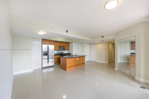 Condo in Coral Gables, Florida, 2 bedrooms  № 1315894 - photo 7