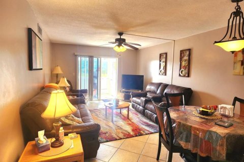 Copropriété à vendre à Palm Springs, Floride: 2 chambres, 83.05 m2 № 987383 - photo 22