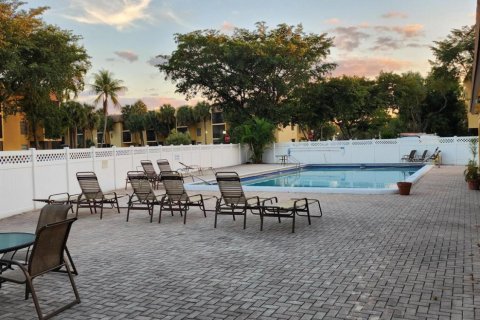 Copropriété à vendre à Boca Raton, Floride: 2 chambres, 86.96 m2 № 987130 - photo 3