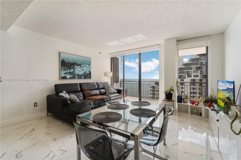 Condominio en venta en Miami, Florida, 2 dormitorios, 95.69 m2 № 990951 - foto 26