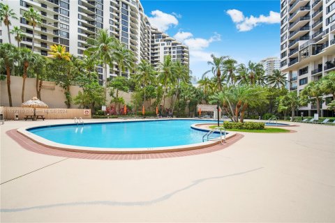 Copropriété à vendre à Miami, Floride: 2 chambres, 95.69 m2 № 990951 - photo 17
