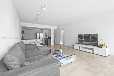 Condominio en venta en Miami Beach, Florida, 1 dormitorio, 83.33 m2 № 1360368 - foto 8