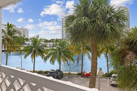 Condominio en venta en Miami Beach, Florida, 1 dormitorio, 83.33 m2 № 1360368 - foto 7