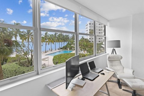 Condominio en venta en Miami Beach, Florida, 1 dormitorio, 83.33 m2 № 1360368 - foto 4