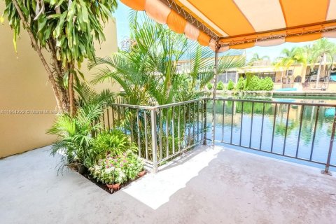 Adosado en venta en Miami Lakes, Florida, 3 dormitorios, 135.64 m2 № 1375670 - foto 28