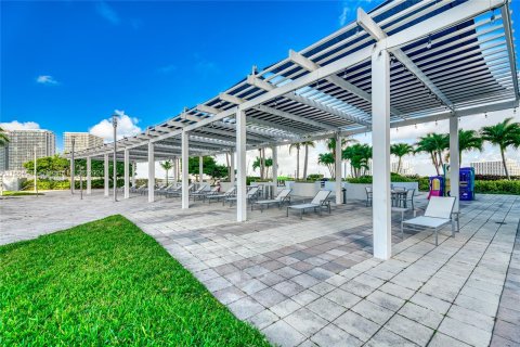 Copropriété à vendre à Miami, Floride: 2 chambres, 107.58 m2 № 1375618 - photo 30