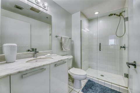 Copropriété à vendre à Miami, Floride: 2 chambres, 107.58 m2 № 1375618 - photo 5