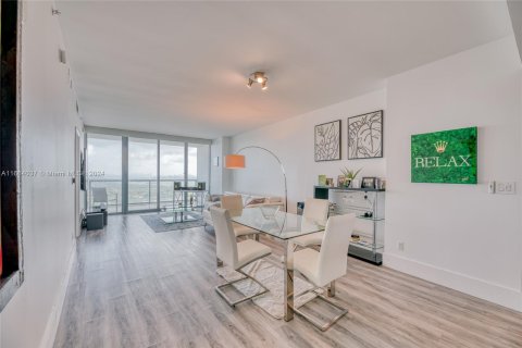 Copropriété à vendre à Miami, Floride: 2 chambres, 107.58 m2 № 1375618 - photo 18