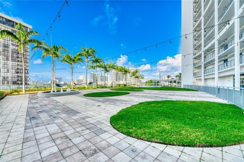 Condominio en venta en Miami, Florida, 2 dormitorios, 107.58 m2 № 1375618 - foto 28