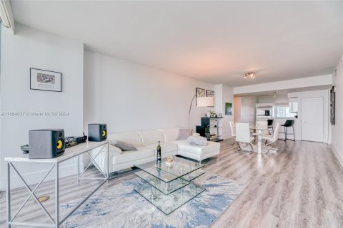 Copropriété à vendre à Miami, Floride: 2 chambres, 107.58 m2 № 1375618 - photo 21