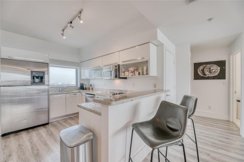 Copropriété à vendre à Miami, Floride: 2 chambres, 107.58 m2 № 1375618 - photo 10