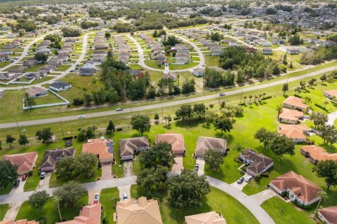 House in Kissimmee, Florida 4 bedrooms, 170.66 sq.m. № 1356069 - photo 7