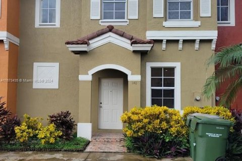 Townhouse in Homestead, Florida 3 bedrooms, 128.02 sq.m. № 1396109 - photo 1