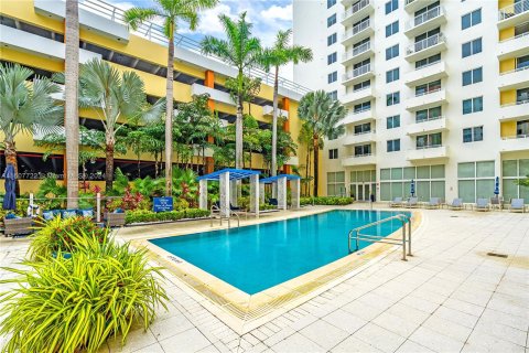 Condo in Aventura, Florida, 2 bedrooms  № 1230880 - photo 24