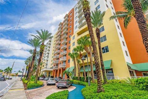 Condo in Aventura, Florida, 2 bedrooms  № 1230880 - photo 3