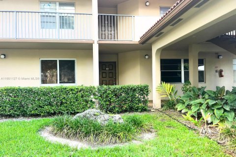 Condominio en venta en Pembroke Pines, Florida, 1 dormitorio, 97.08 m2 № 1232189 - foto 2