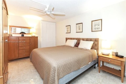 Condo in Fort Lauderdale, Florida, 2 bedrooms  № 1140749 - photo 8